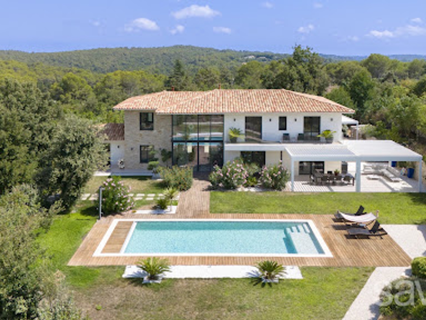 Villa 7 pièces 237 m²