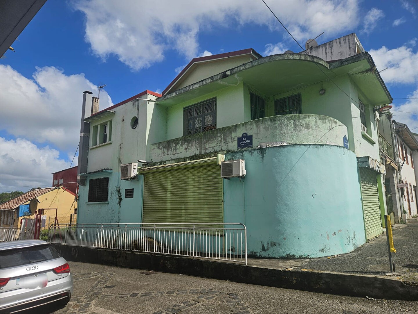 Local commercial 7 pièces 186 m²