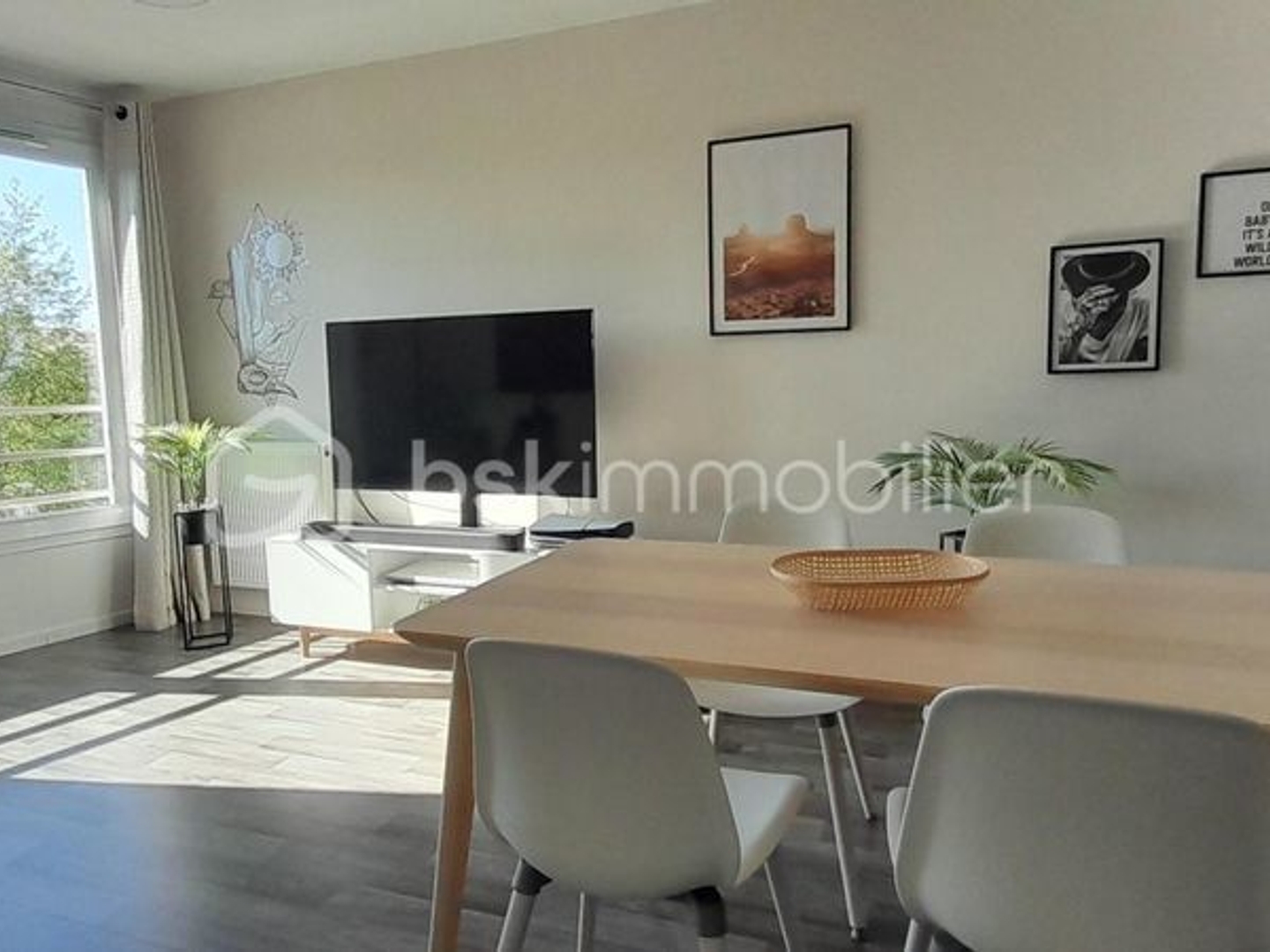 À découvrir sans tarder Appartement 2 pièces impeccable avec loggia, dans résidence de 2016 !