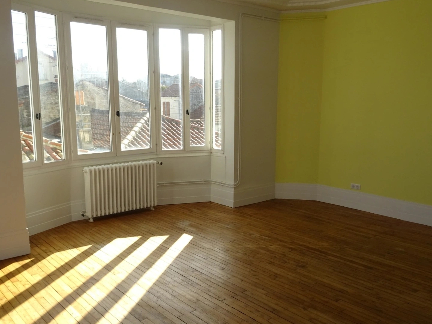 Appartement à vendre - 5 pièces - 139m2 - Angoulême (16000)