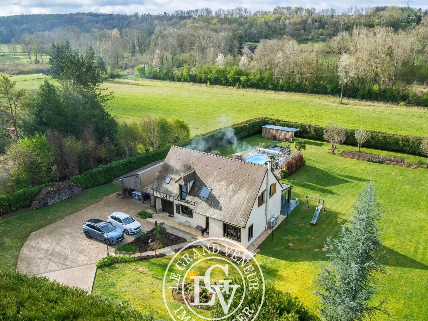 30 MIN SUD FONTAINEBLEAU | PALEY | MAISON DE CHARME DE 150 M² AVEC PISCINE SUR 3500 M² DE TERRAIN AU CALME ABSOLU