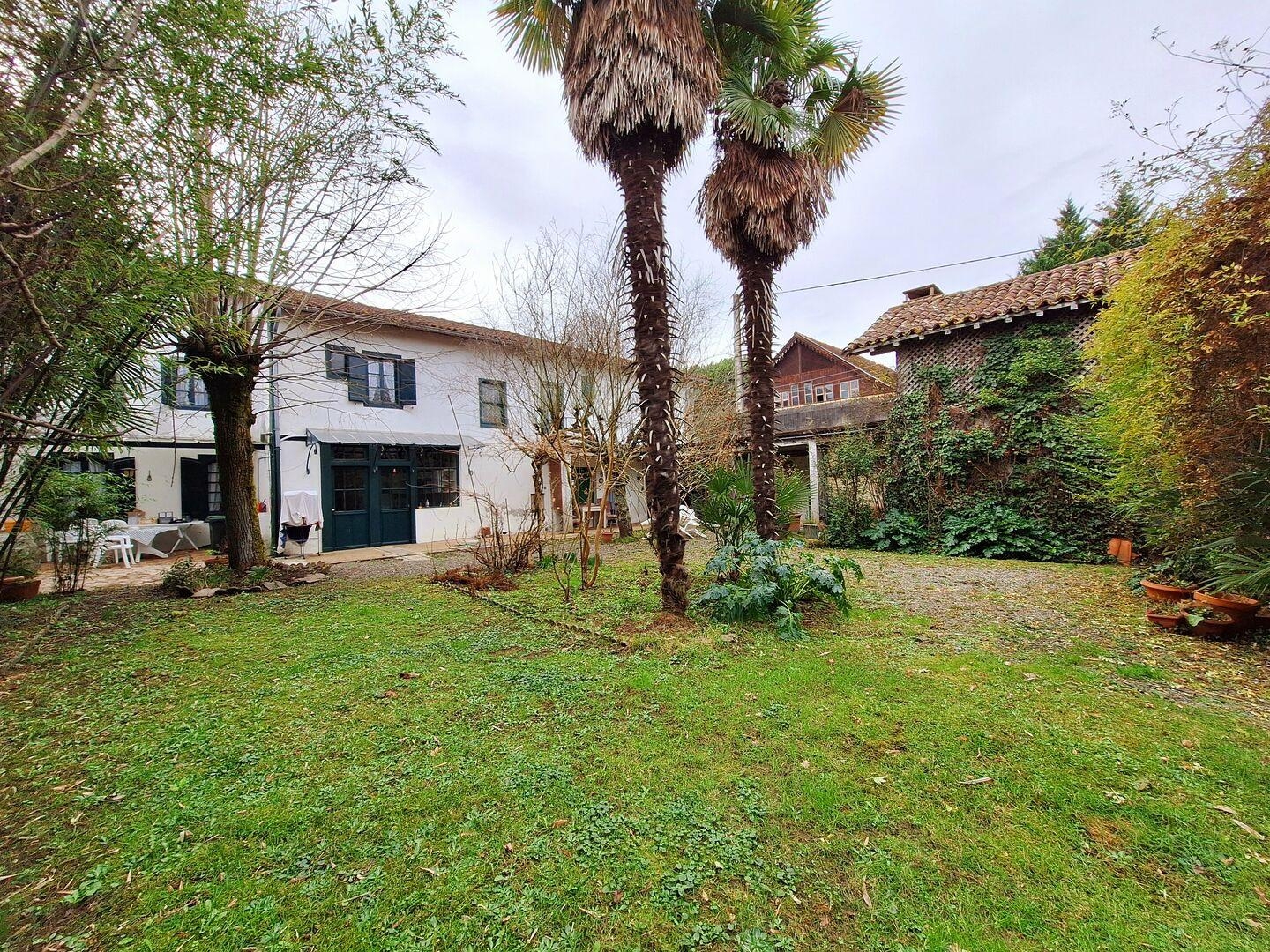 Maison à vendre - 12 pièces - 310m2 - Recurt (65330)