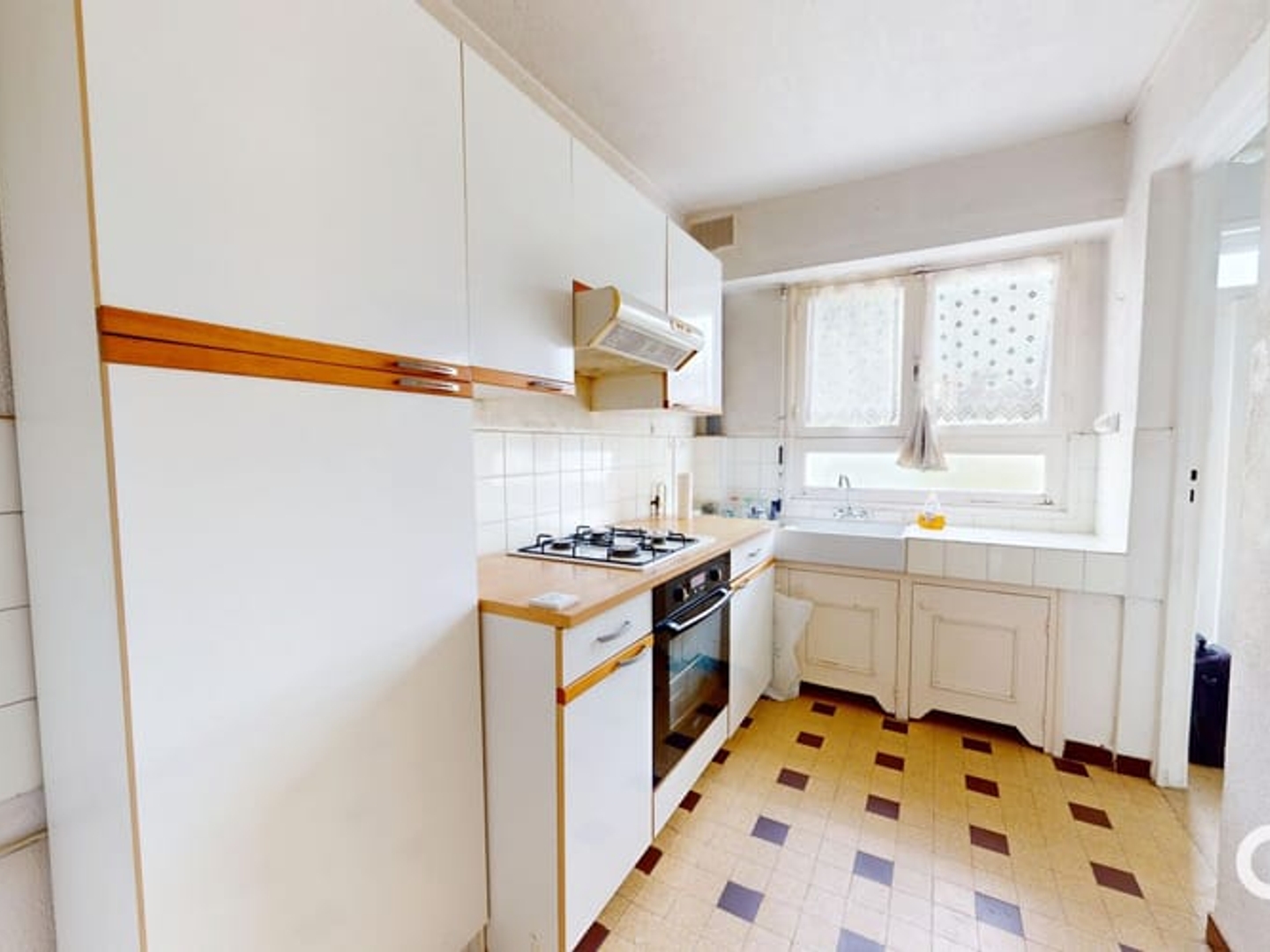 Appartement à vendre - 2 pièces - 66m2 - Hyères (83400)