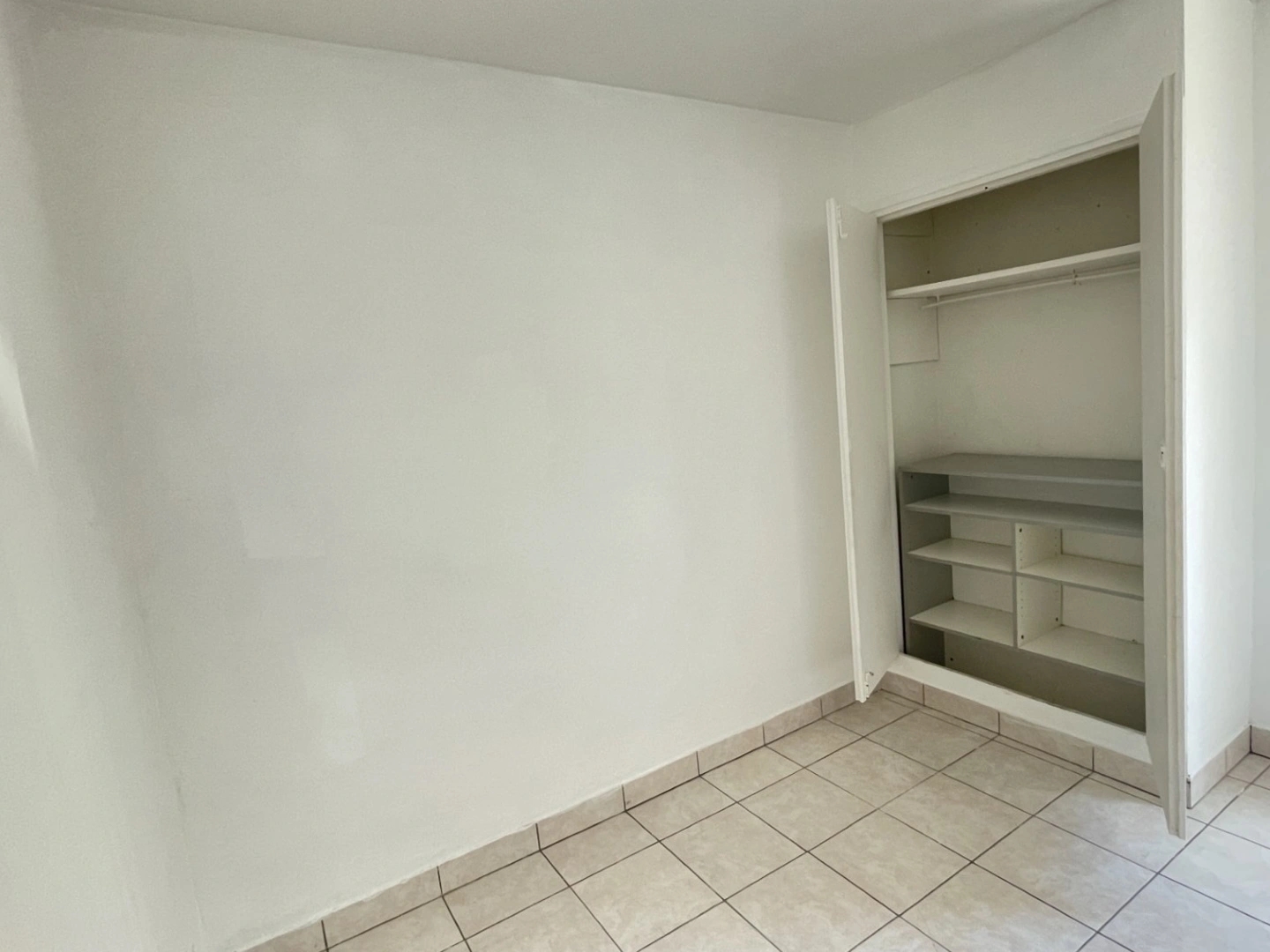 Appartement à vendre - 4 pièces - 62m2 - Tarbes (65000)
