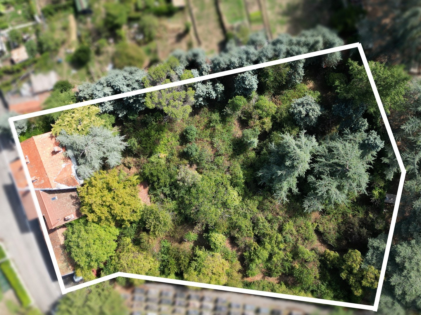 Maison de 215m2 avec terrain de 2 785 m2 et nombreuses dépen