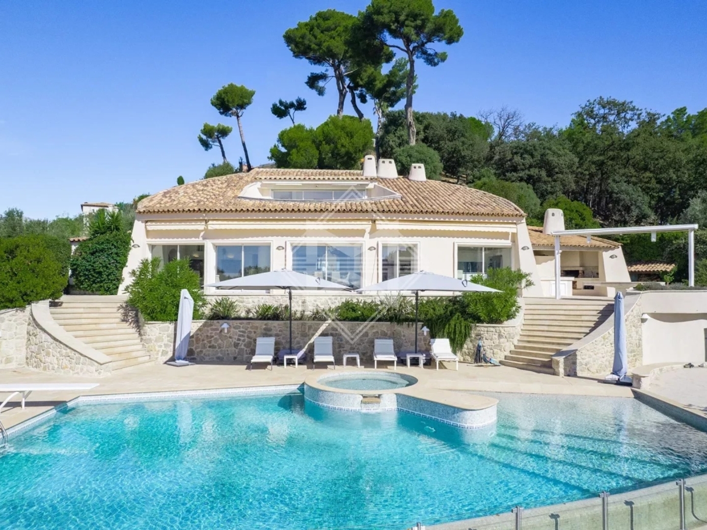 Maison à vendre - 10 pièces - 6930m2 - Cagnes-Sur-Mer (06800)