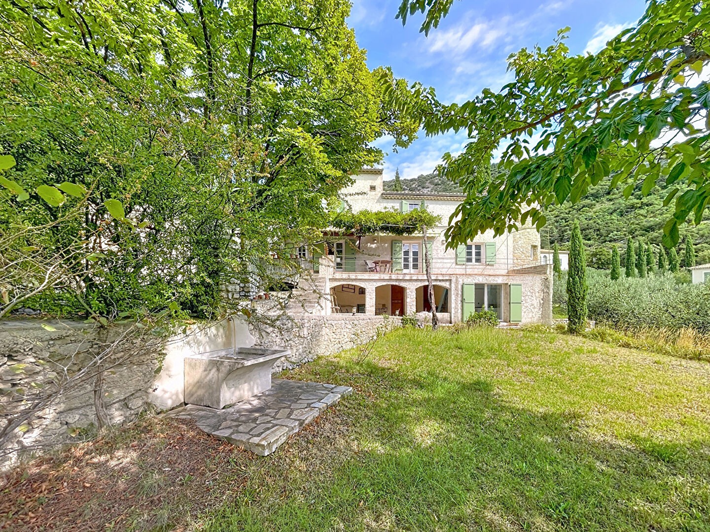 Maison 7 pièces 308 m²