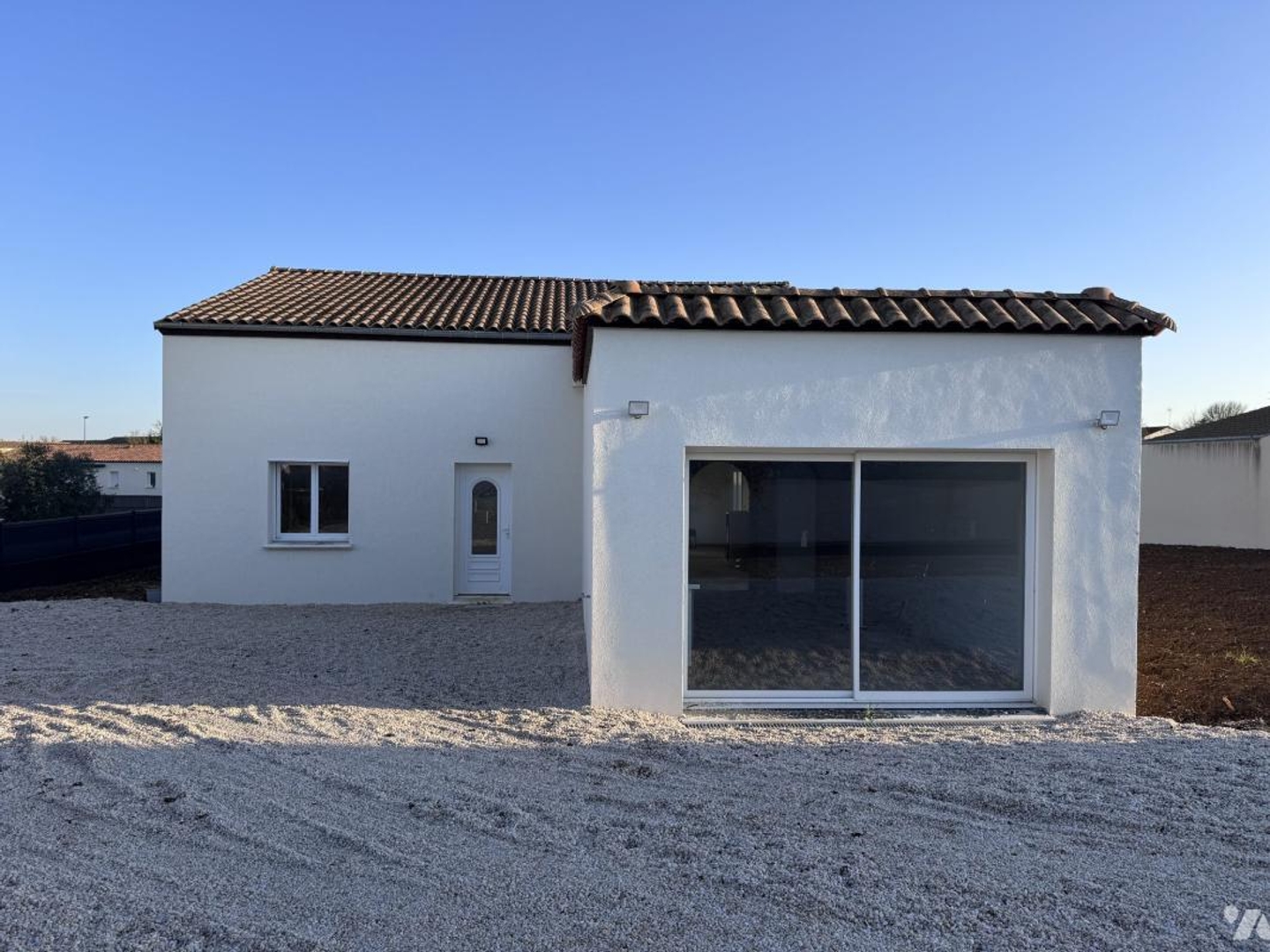 Vends villa - 200 m² - 6 pièces, 3 chambres - Échiré 79410