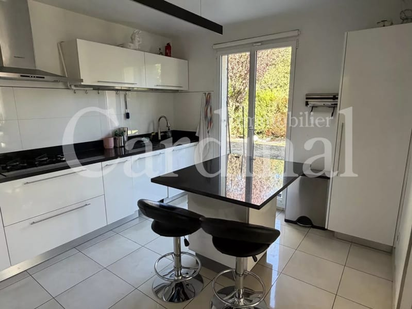 Appartement à vendre - 9 pièces - 172m2 - Bailly (78870)