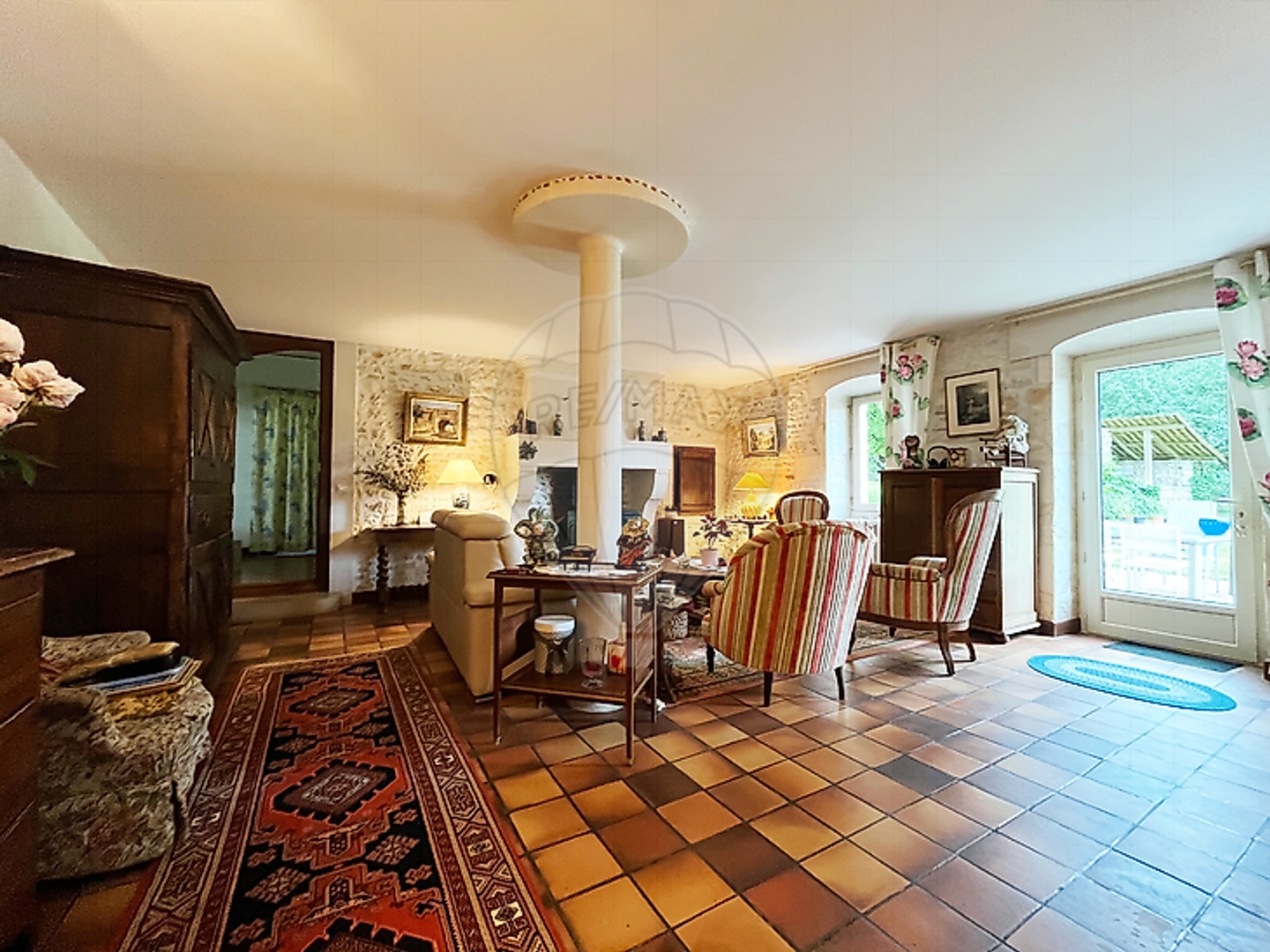 Maison à vendre - 7 pièces - 155m2 - Taillebourg (17350)