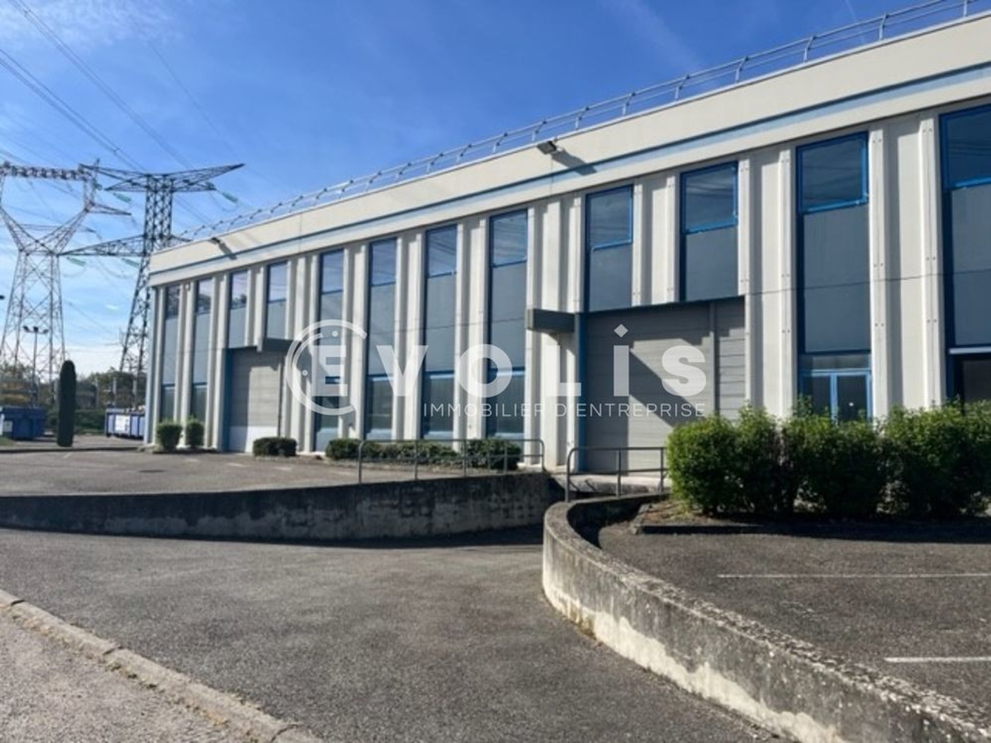 Locaux d'activité - A VENDRE - 2 022 m² divisibles à partir de 23 m²