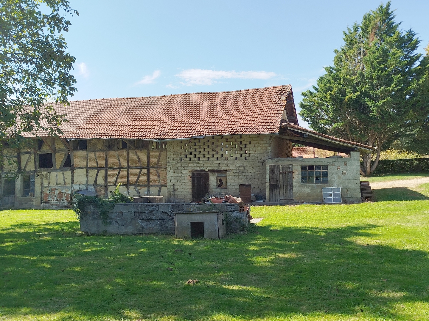 Terrain à vendre - 4500m2 - Montrevel-En-Bresse (01340)