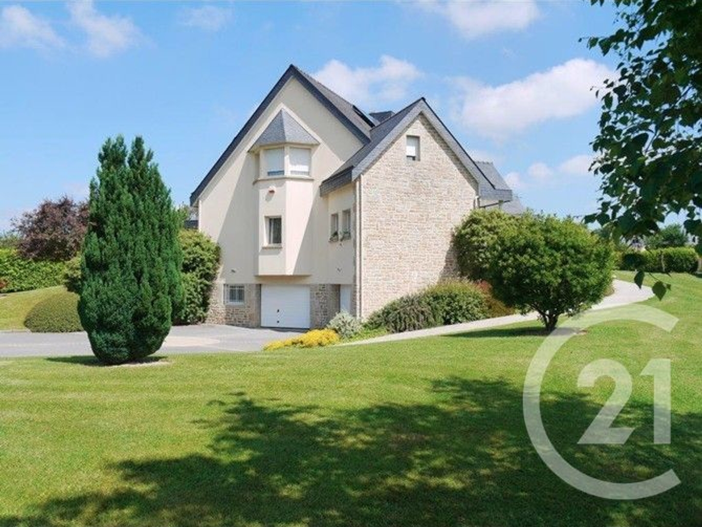 Maison 8 pièces 244 m²