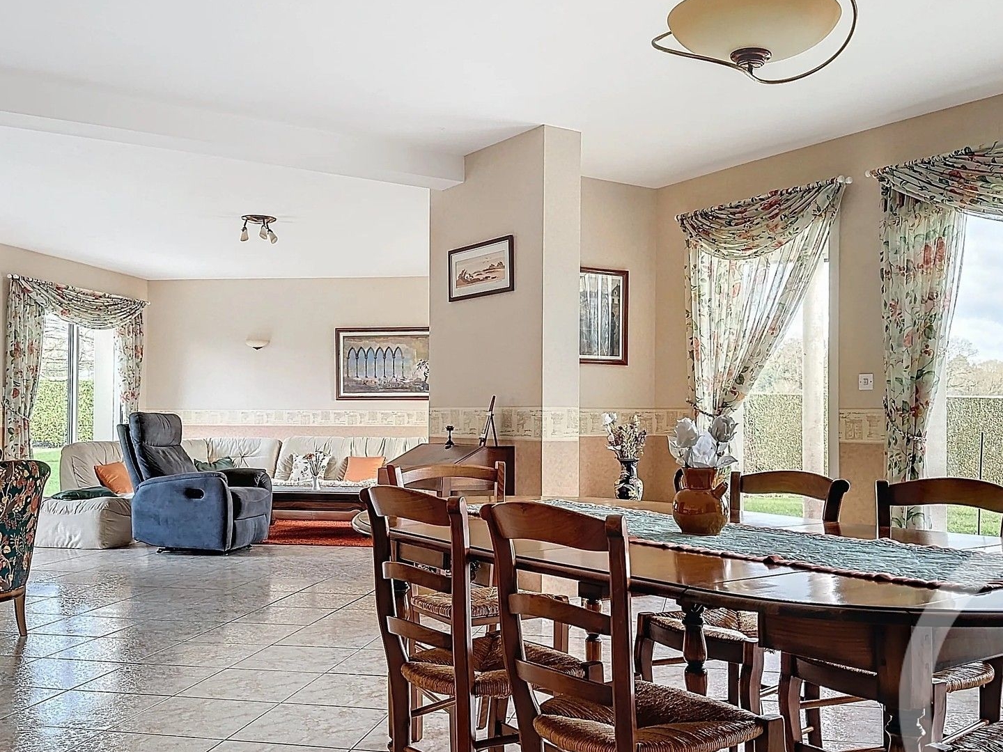 Maison à vendre - 8 pièces - 244m2 - Redon (35600)