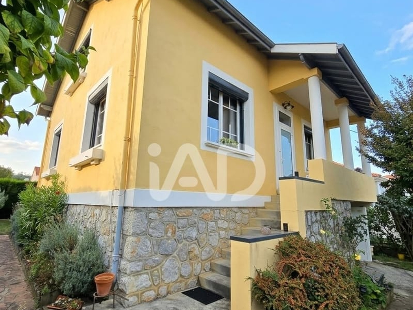 Maison à vendre - 5 pièces - 111m2 - Lannemezan (65300)
