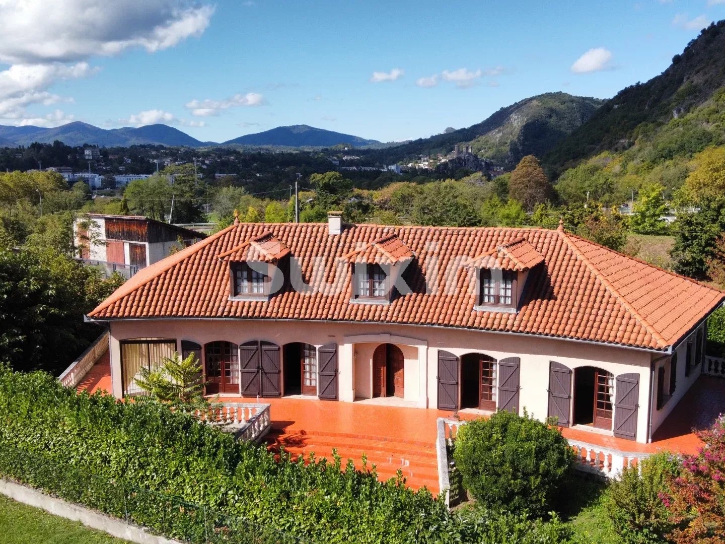 Maison à vendre - 8 pièces - 280m2 - Foix (09000)