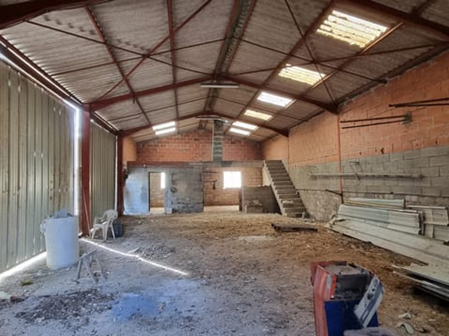 Grange 230m2 sur 1000m2 SEPTFONDS