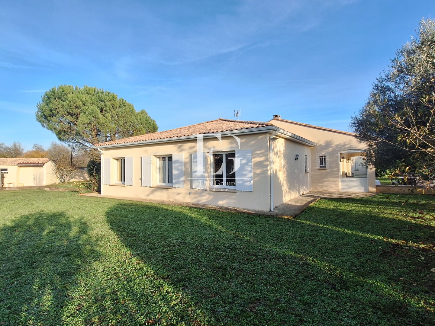 A vendre maison 5 pièces 180 m2 sur le canton de Jarnac