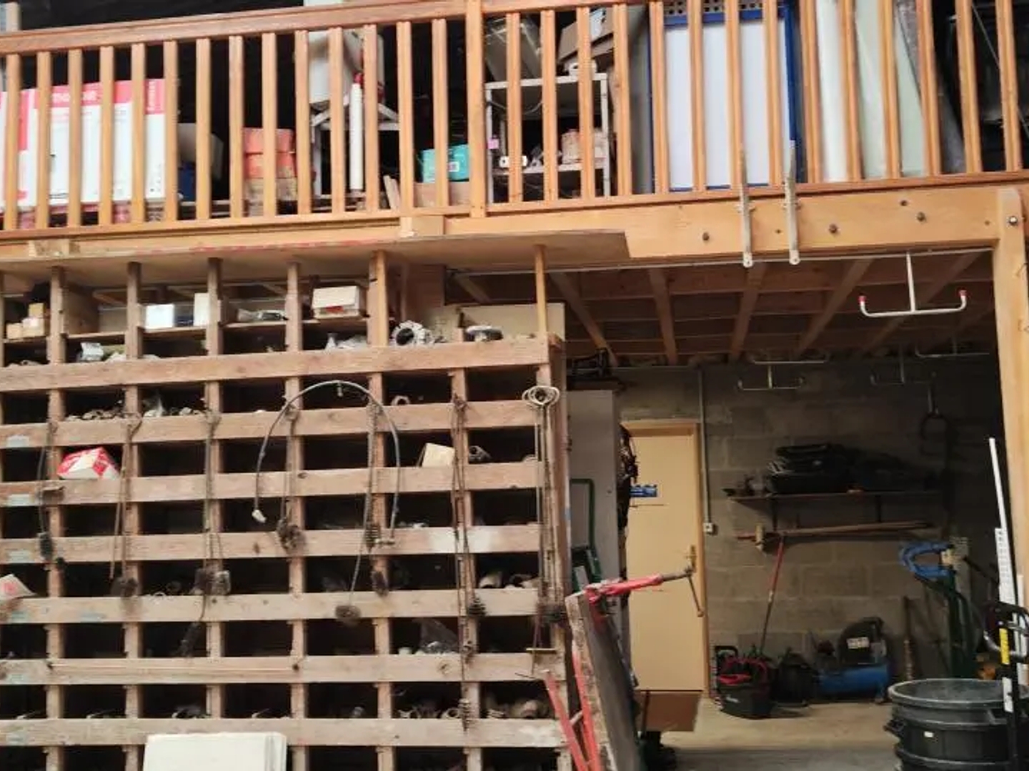 Garage/parking 445 m²
