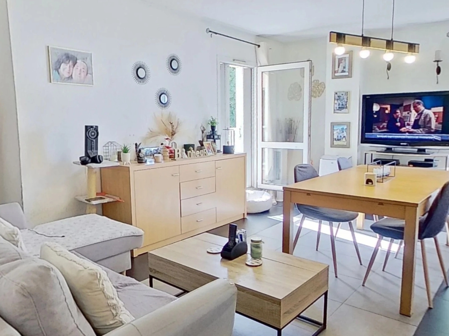 Appartement à vendre 4 pièces LONGVIC (21)82 M², 3 CHAMBRES,CAVE ET PARKING SÉCURISÉE ET CADRE DE VIE SEREIN.