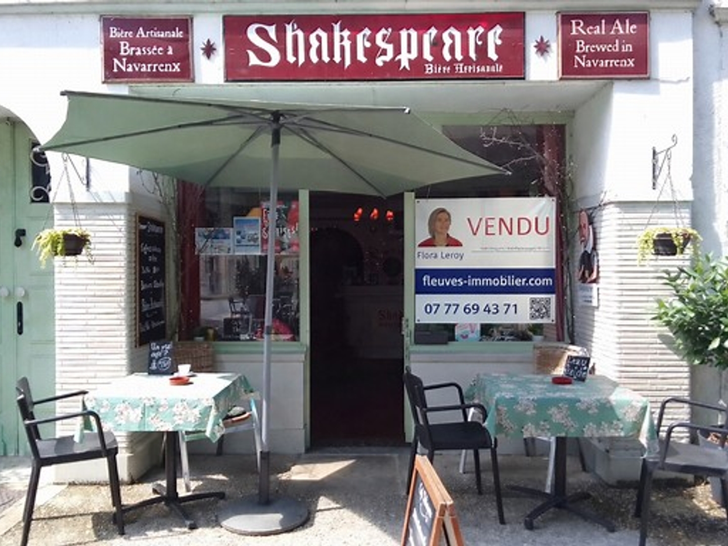 CAFÉ BAR CHALEUREUX DANS NAVARRENX - VENDU