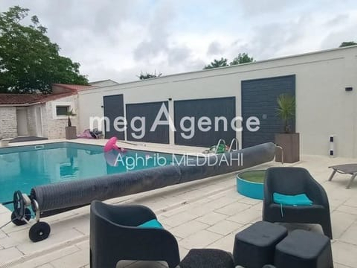 Maison à vendre - 8 pièces - 201m2 - Saujon (17600)