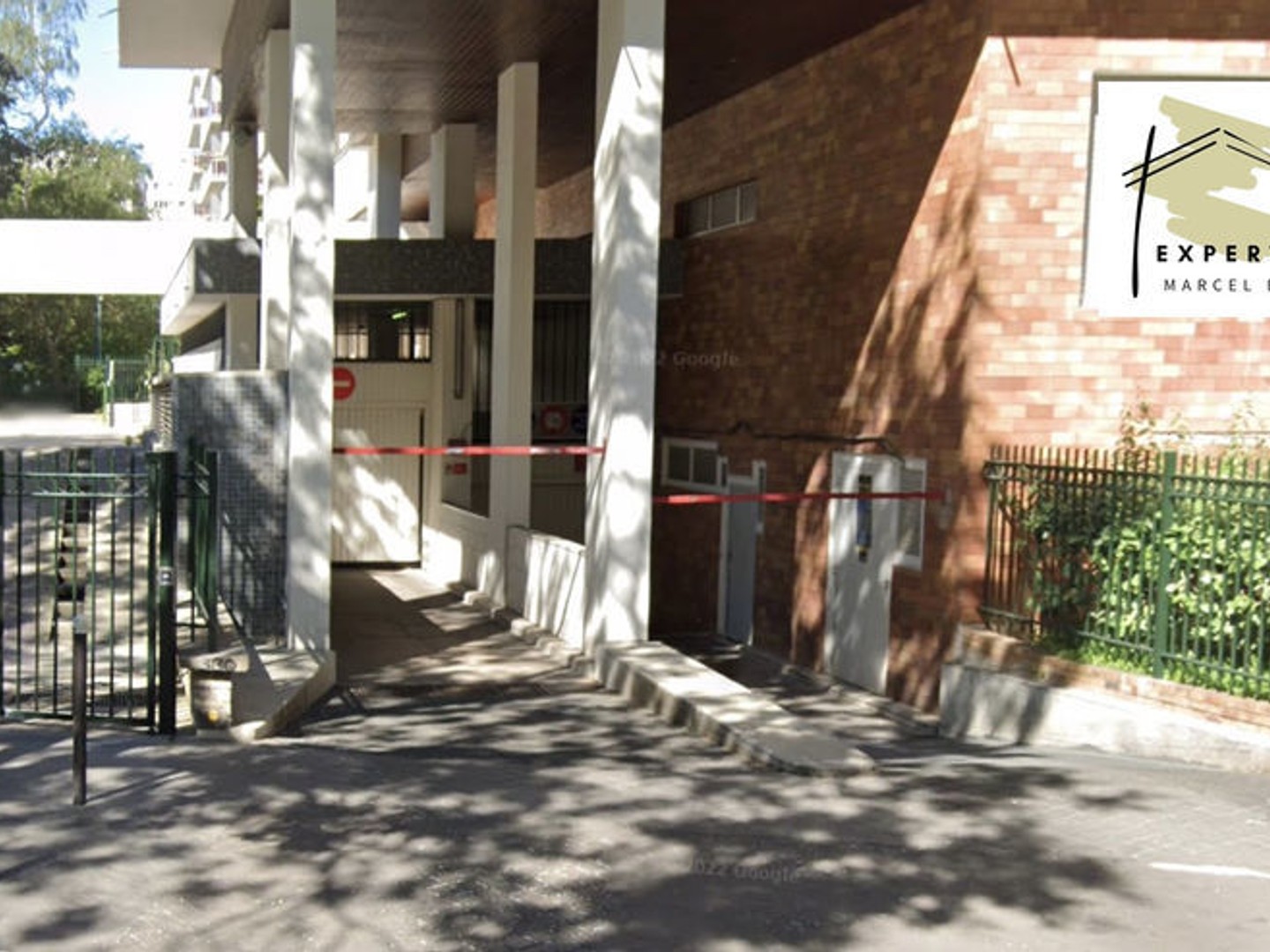 Dpt Paris (75), à vendre PARIS 15EME ARRONDISSEMENT Parking intérieur