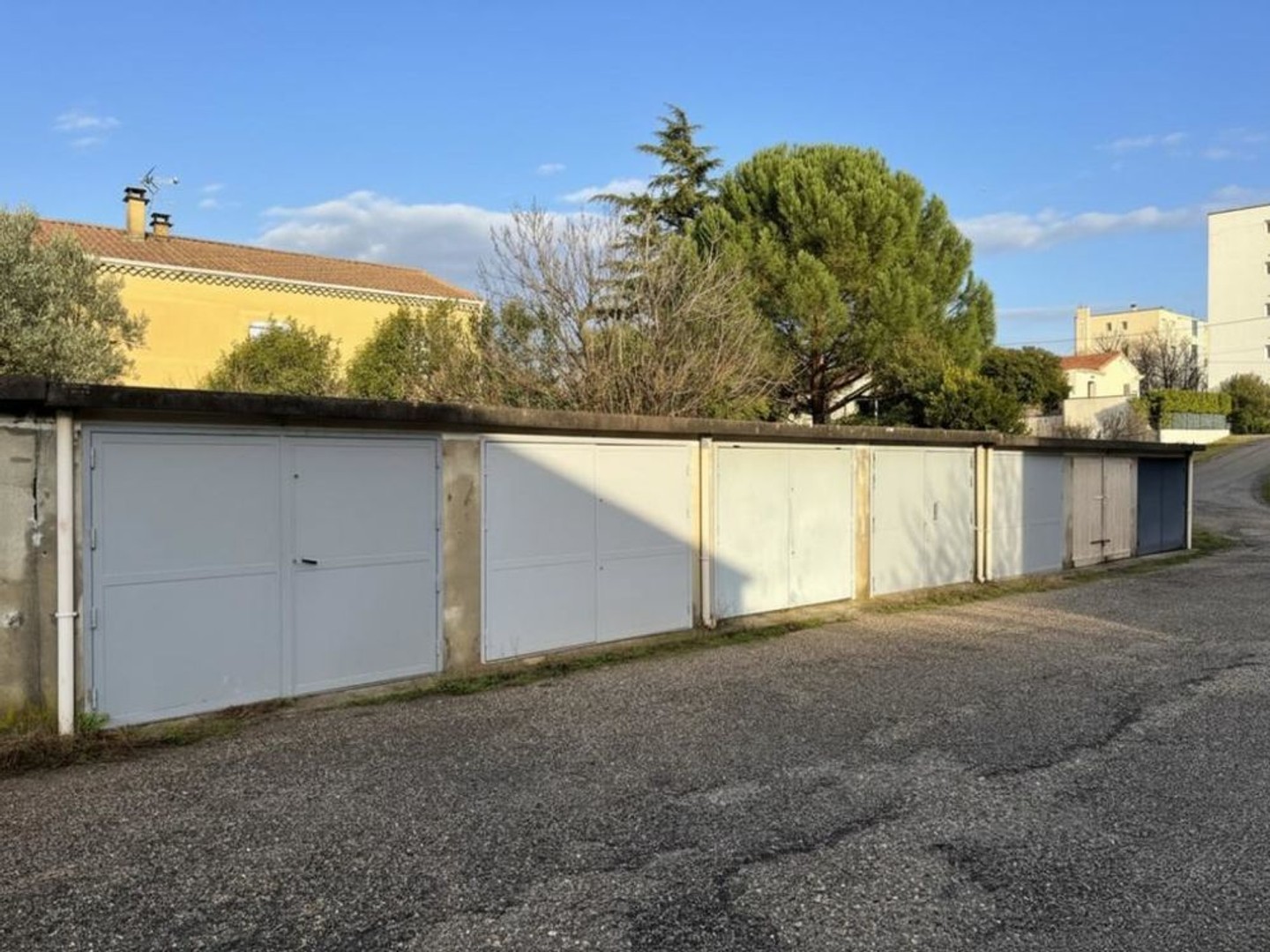 Garage/box