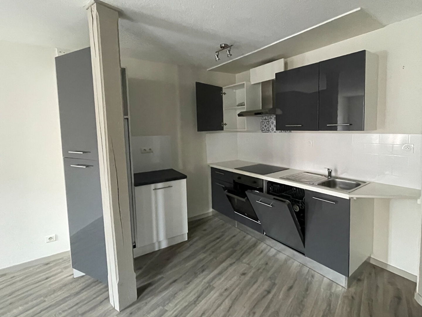 Immeuble à vendre - 3 pièces - 59m2 - Saint-Just-En-Che... (42430)