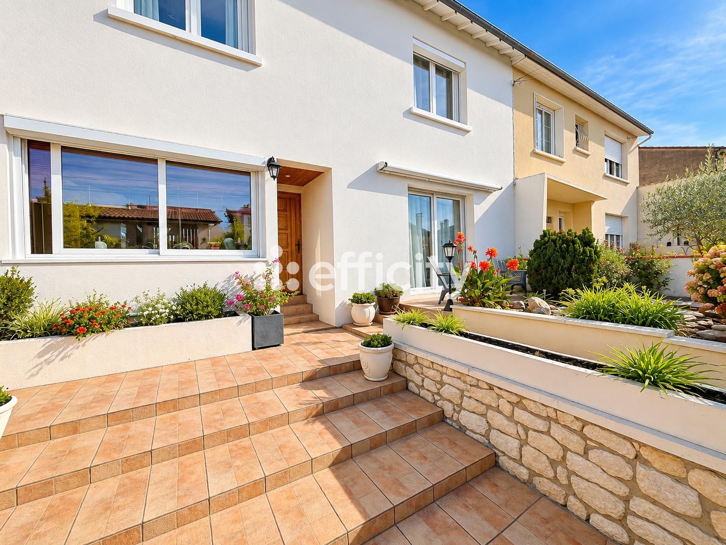 Maison à vendre - 5 pièces - 128m2 - Saintes (17100)