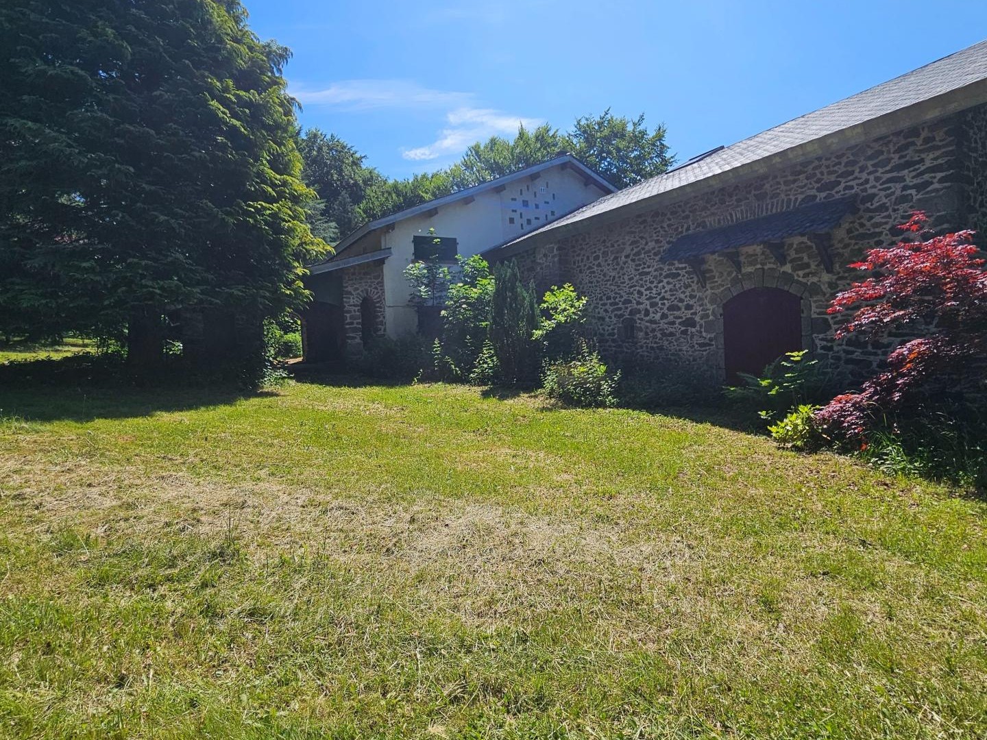 Maison à vendre - 6 pièces - 370m2 - Murat-Sur-Vèbre (81320)