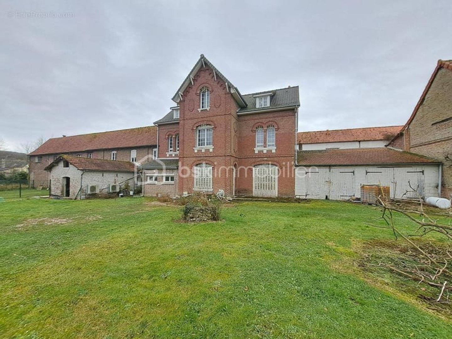 Ensemble immobilier a 20 minutes du treport et de la mer /35 minutes de la baie de somme, moins de 10 minutes d'un bourg tous co