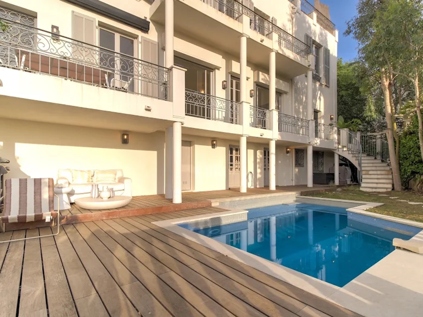 Maison à vendre - 7 pièces - 220m2 - Nice (06300)