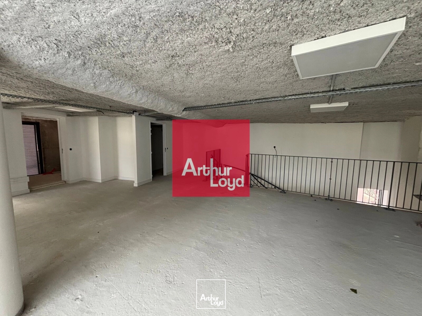 Bureaux à vendre - 1036m2 - Grenoble (38000)