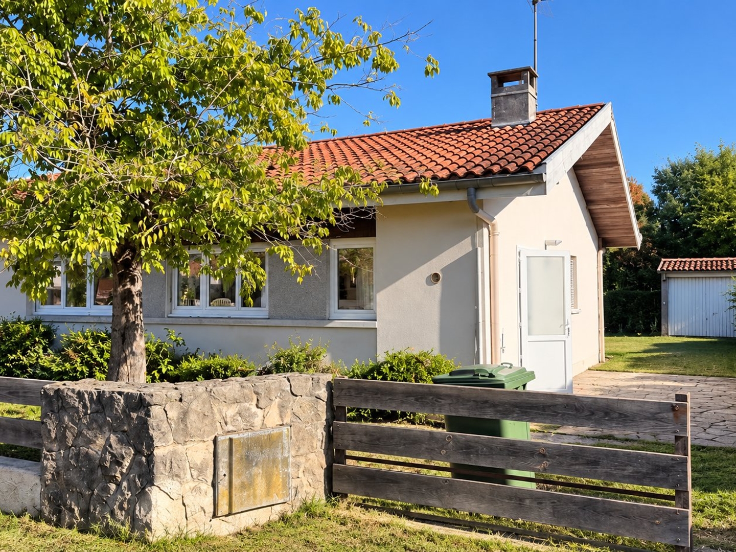 Bureaux à vendre - 100m2 - Saint-Pierre-Du-Mont (40280)