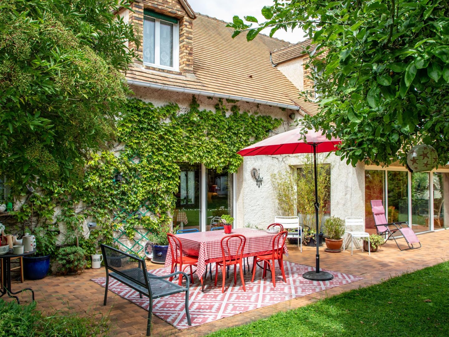 Très belle villa 182m2 - piscine - terrain 1300m2 - Dépendance