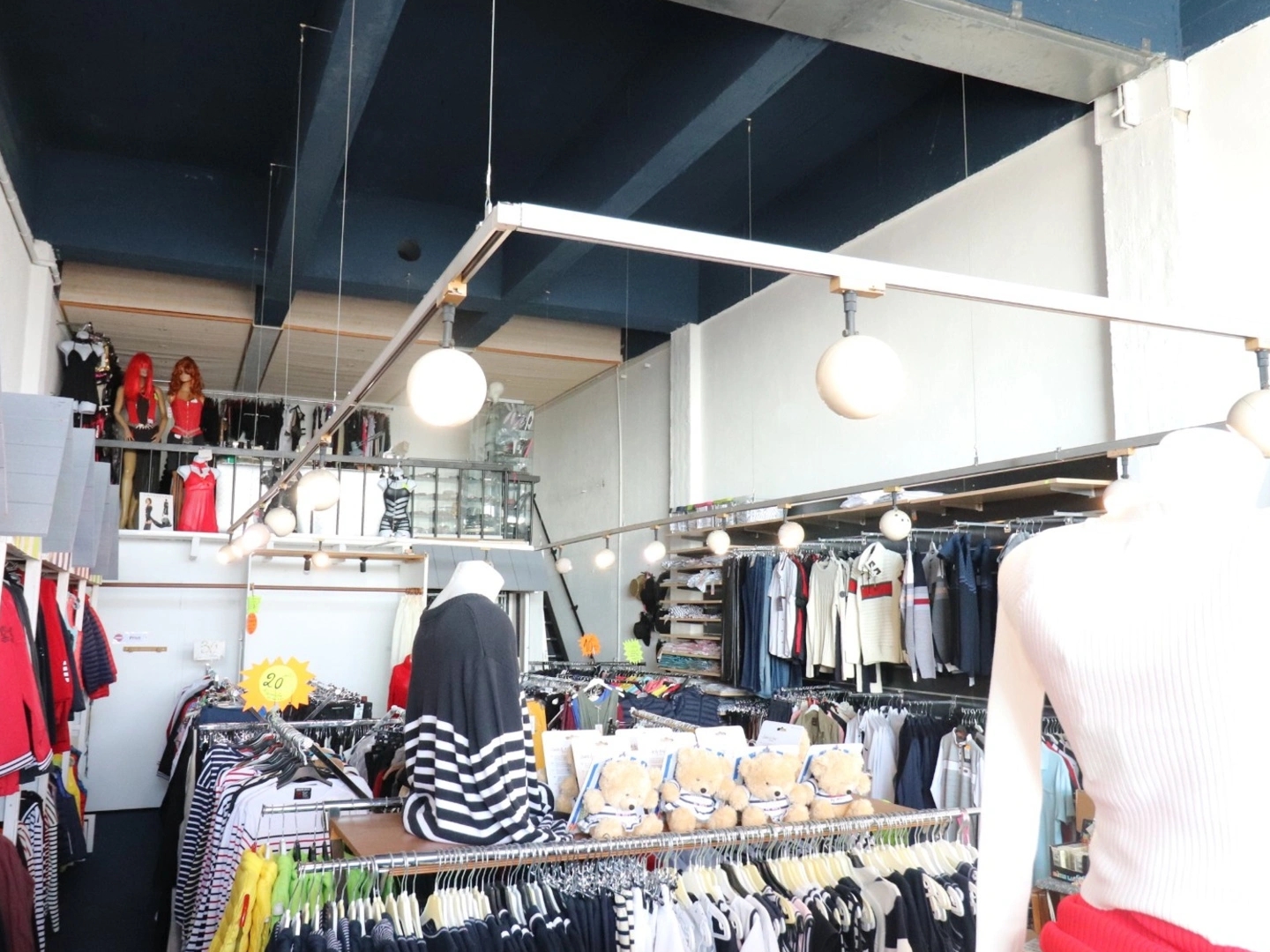 Magasin à vendre - 2 pièces - 85m2 - Royan (17200)