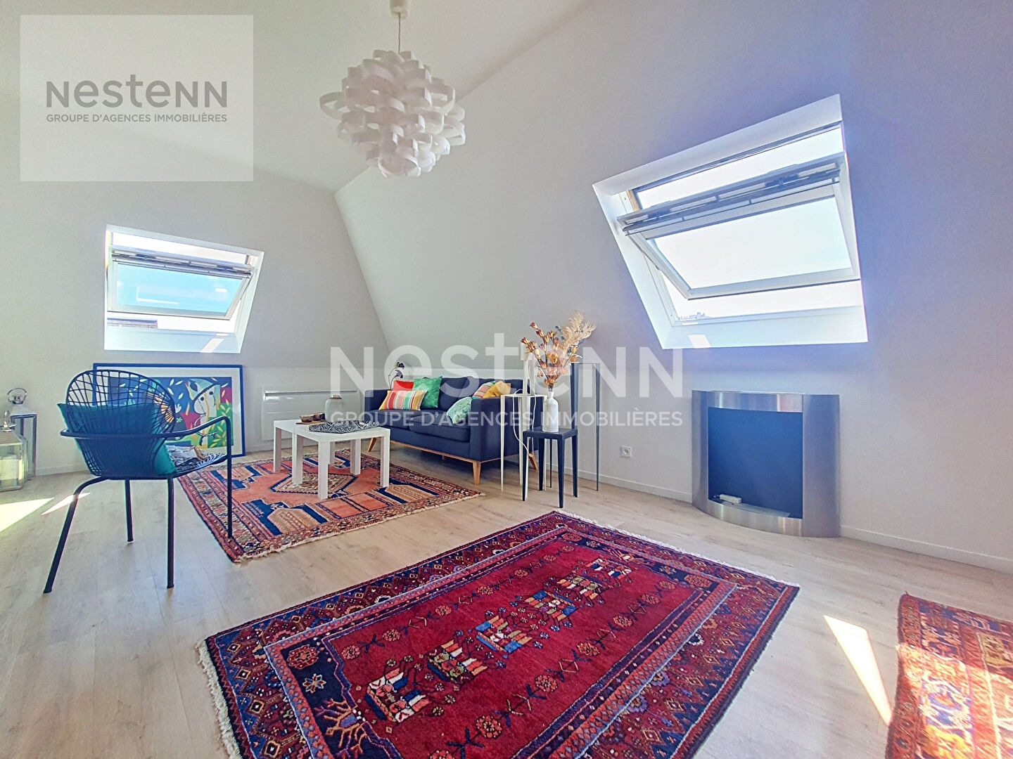 ORLEANS DUNOIS - T2 - DERNIER ETAGE AVEC ASCENSEUR - CAVE ET PARKING -