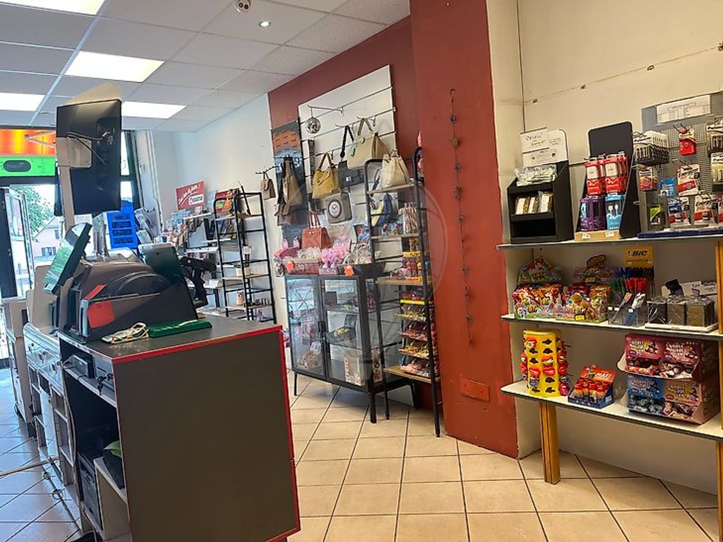 Magasin à vendre - 2 pièces - 57m2 - Biesheim (68600)