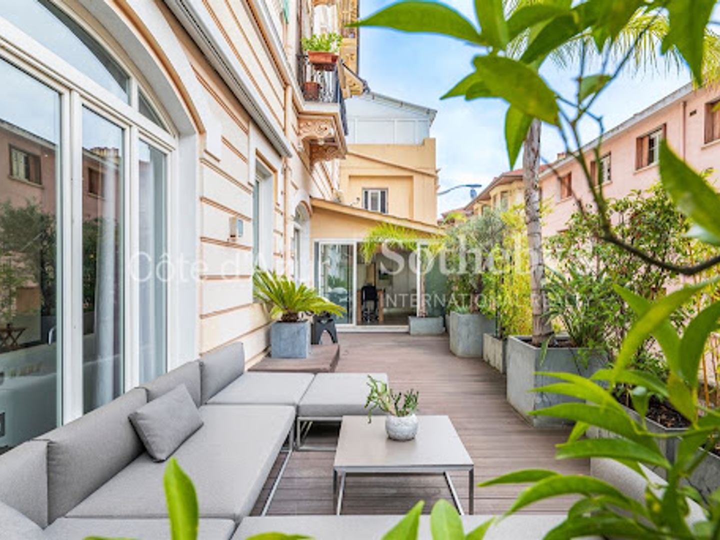 Appartement à vendre - 4 pièces - 230m2 - Beausoleil (06240)