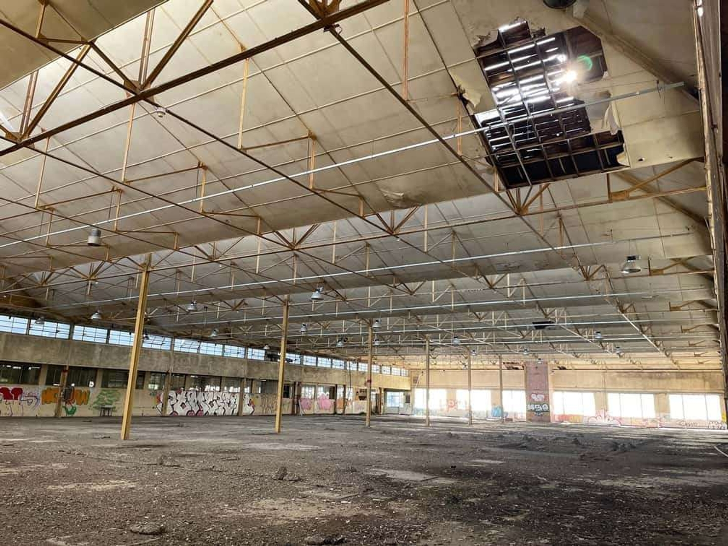 Locaux à vendre - 3200m2 - Tonneins (47400)