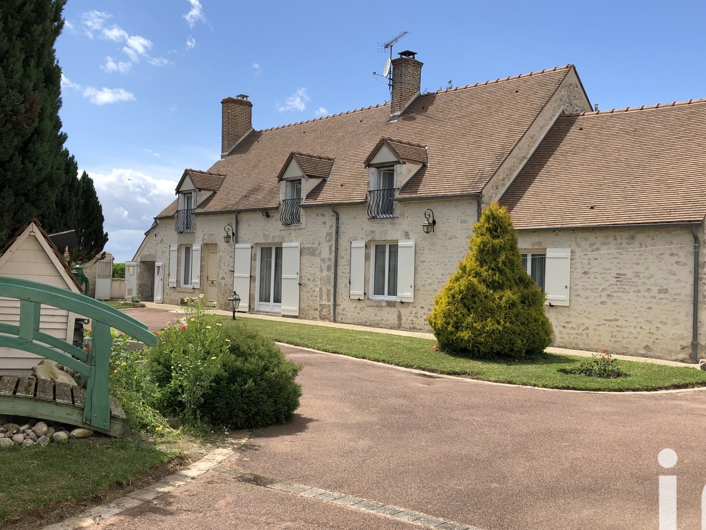 Maison 8 pièces 290 m²