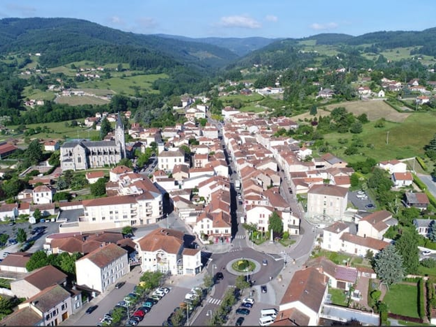Murs Commerciaux loués Renaison 4 pièce(s) 161 m2