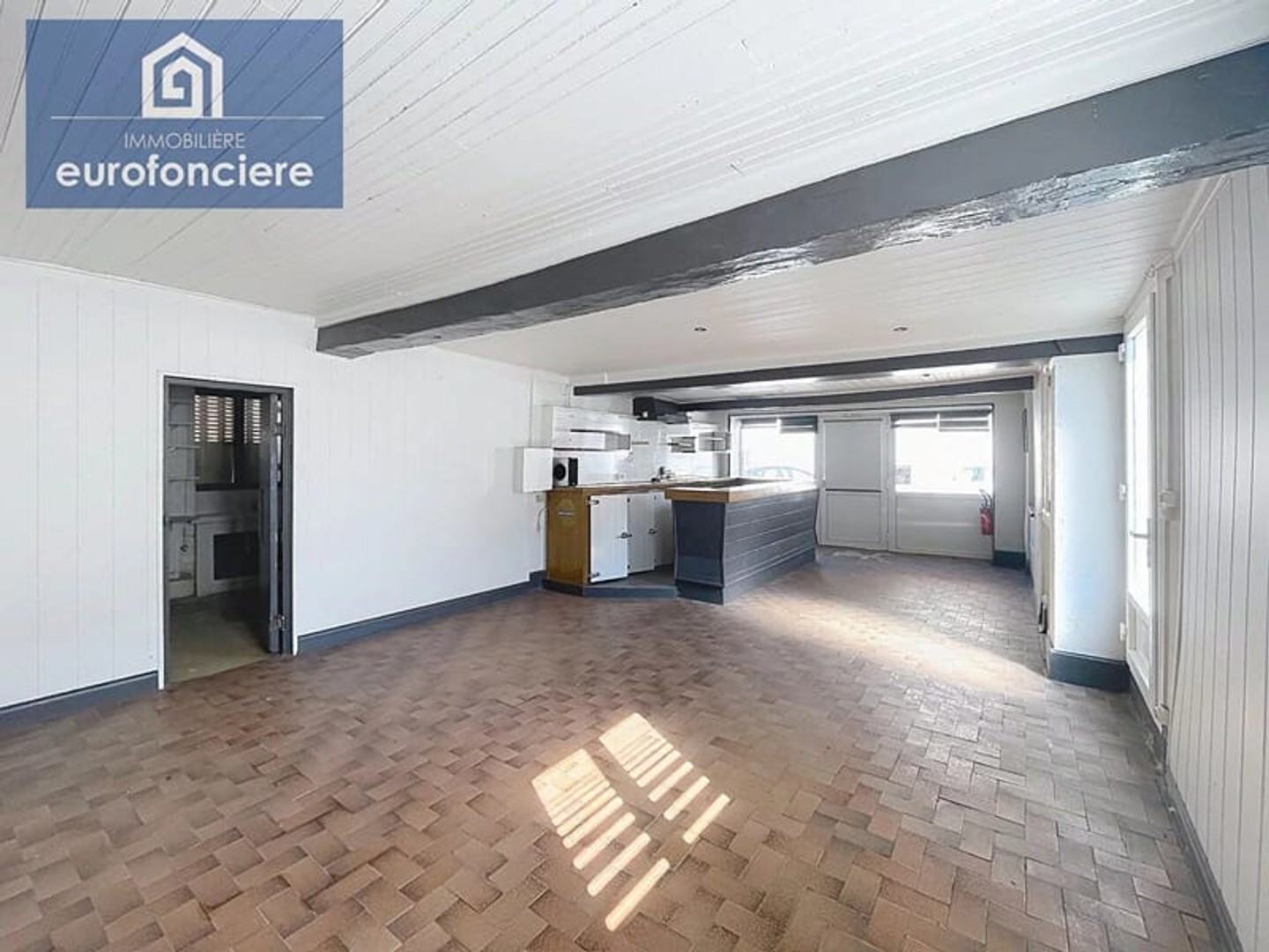 Bureaux 1 pièce 90 m²