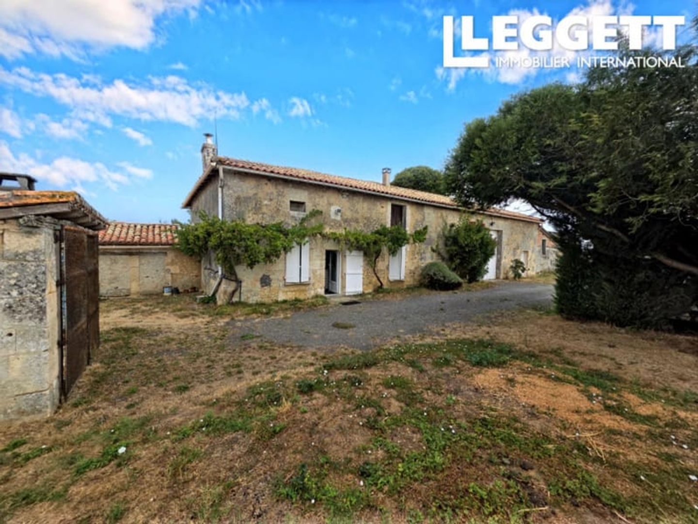 Charmante maison de campagne avec grange et terrain