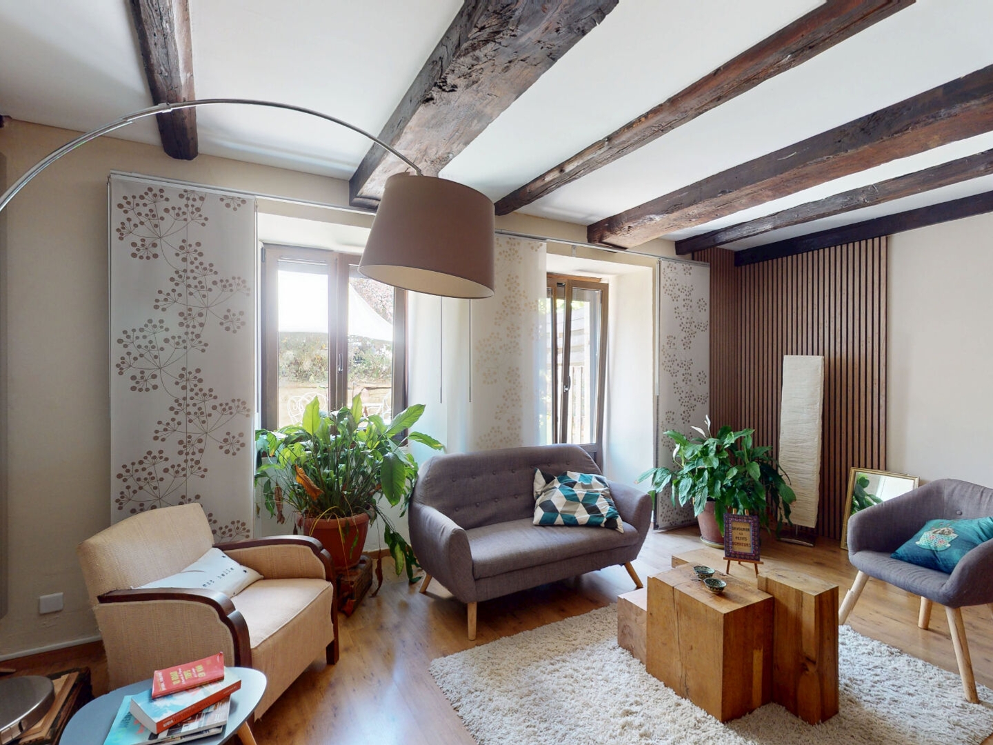 Appartement à vendre - 4 pièces - 134m2 - École-Valentin (25480)