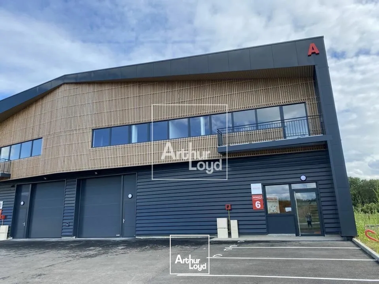 Locaux à vendre - 3990m2 - Moissy-Cramayel (77550)