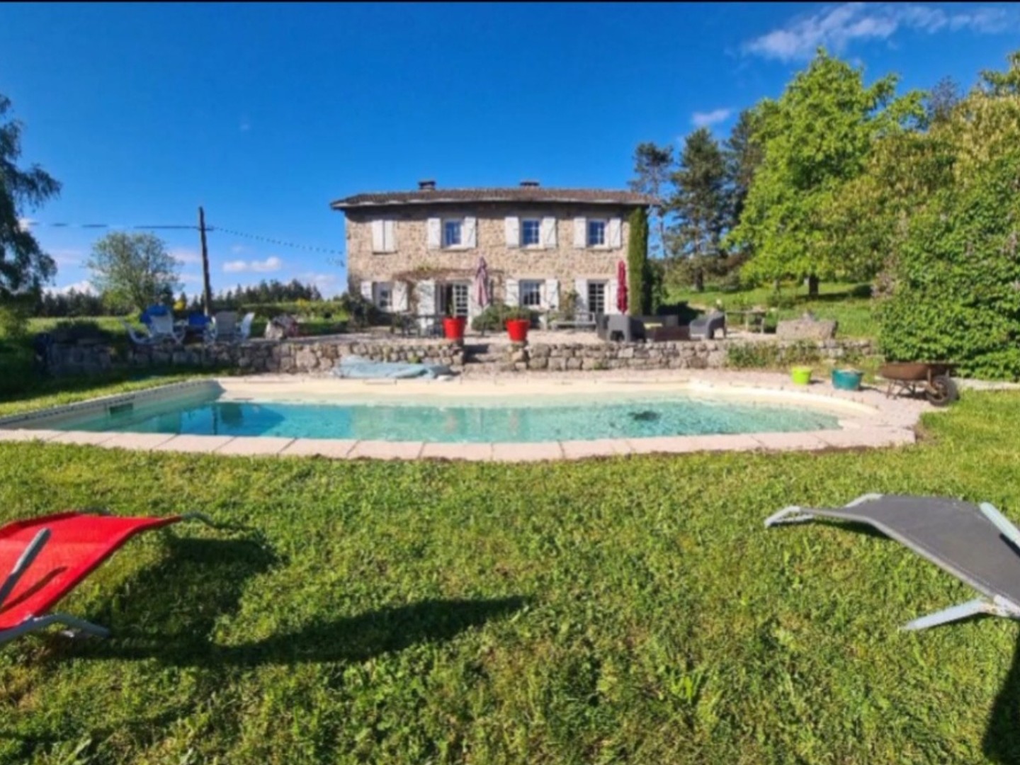 Maison 11 pièces 300 m²