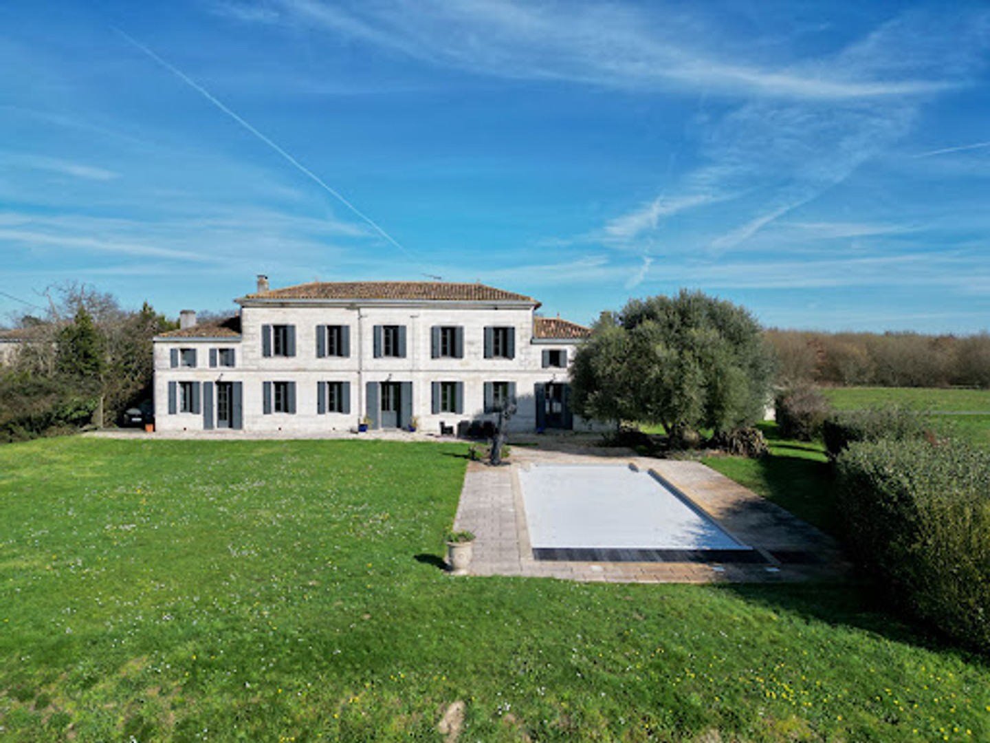 Maison 8 pièces 310 m²