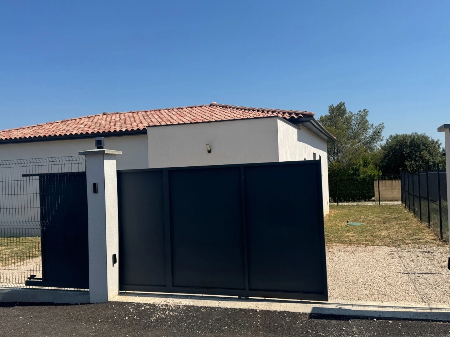 Maison à vendre - 5 pièces - 103m2 - Saint-Christol-Lè... (30380)